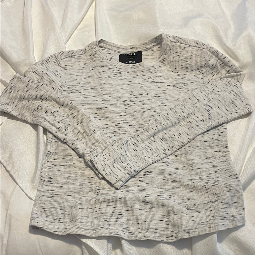 Rue21 Light Gray Speckled Sweater